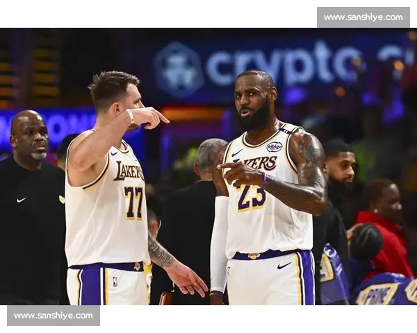 詹姆斯率湖人十九日激战火箭西部强强对话引爆焦点之夜联盟瞩目 詹姆斯率湖人十九日激战火箭西部强强对话引爆焦点之夜联盟瞩目